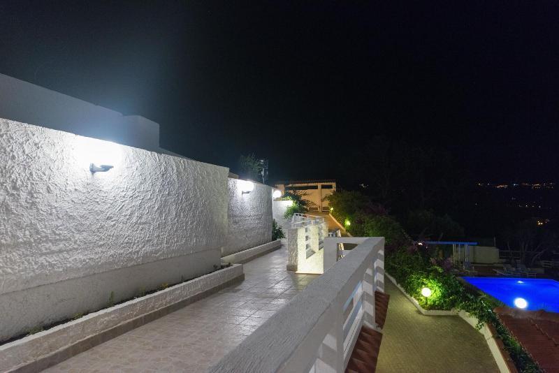 Villa Milena Apartments & Rooms 阿格罗波利 外观 照片