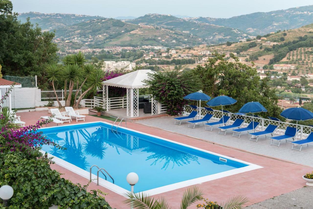 Villa Milena Apartments & Rooms 阿格罗波利 外观 照片